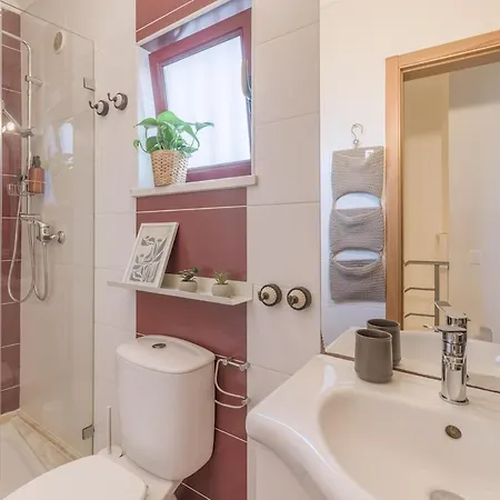 Apartment Triplex- Center