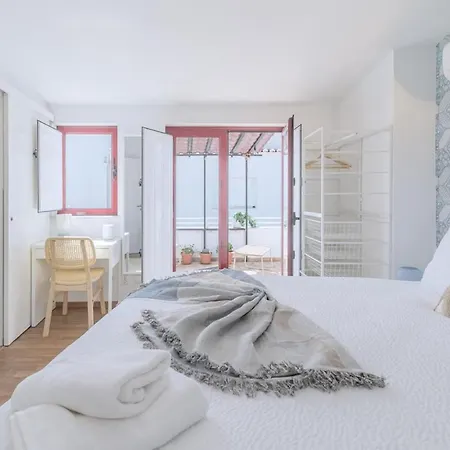 Apartment Triplex- Center