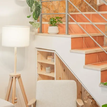 Triplex- Center Apartment